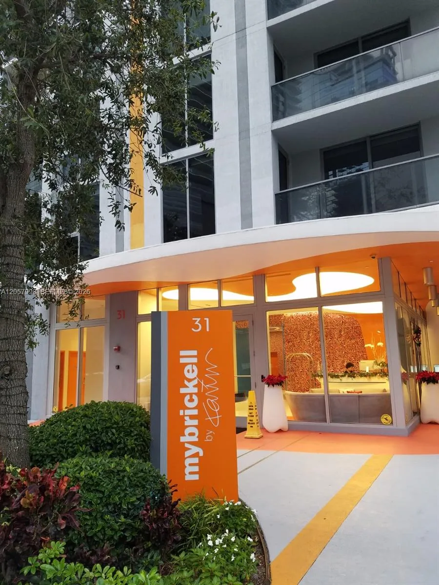 31 SE 6 street # 706, Miami, FL 33131 photo 11