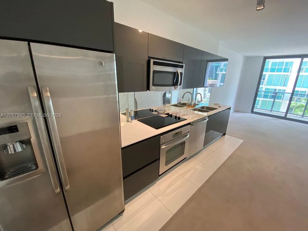 31 SE 6 street # 706, Miami, FL 33131 photo 2