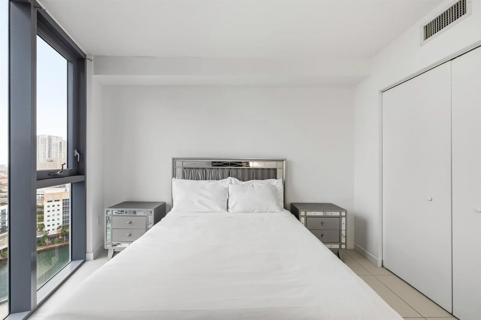 31 SE 6th Street # 2601, Miami, FL 33131 photo 13