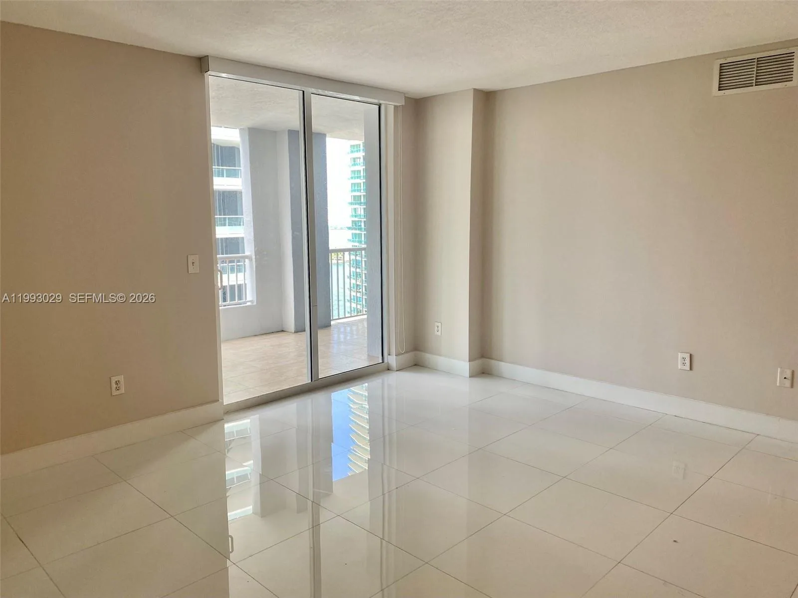 170 SE 14th St # 2208, Miami, FL 33131 photo 11