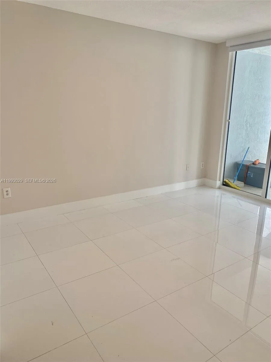 170 SE 14th St # 2208, Miami, FL 33131 photo 13