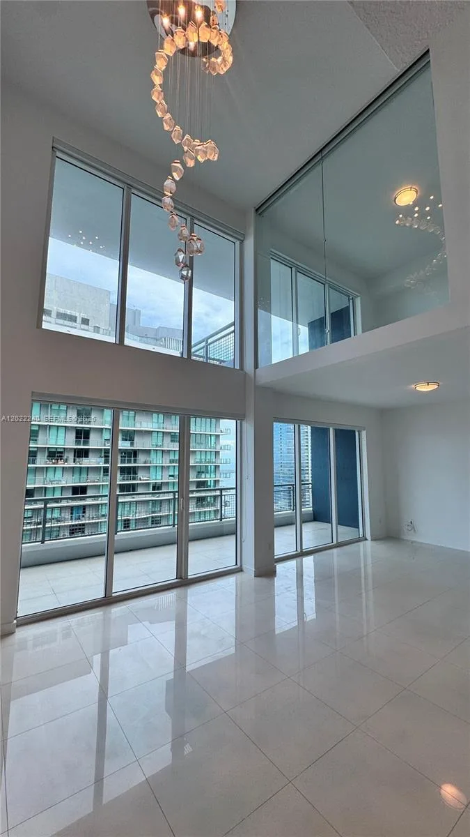 60 SW 13th St # 4612, Miami, FL 33130