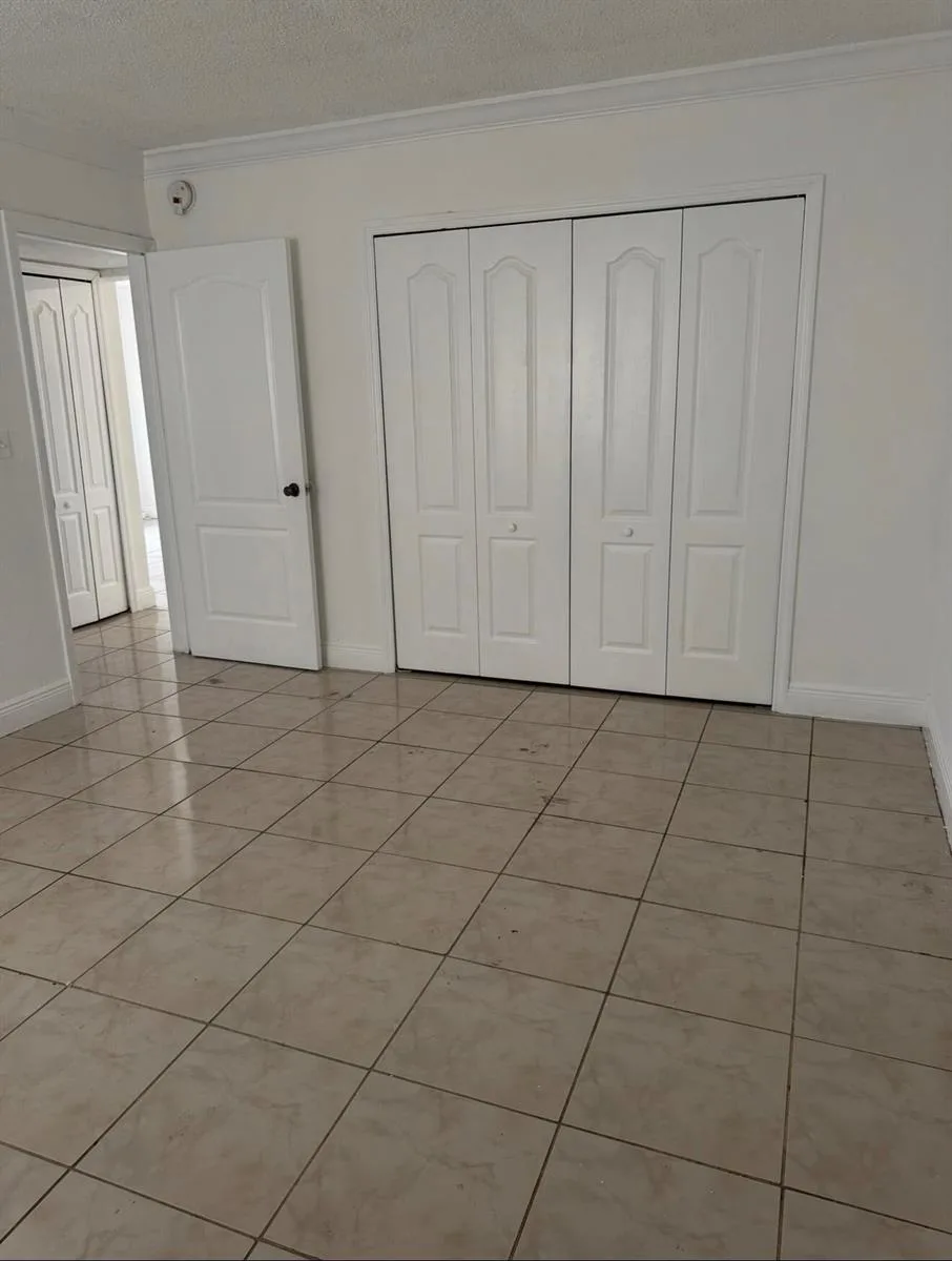 16118 NE 21ST Avenue # 5, North Miami Beach, FL 33162