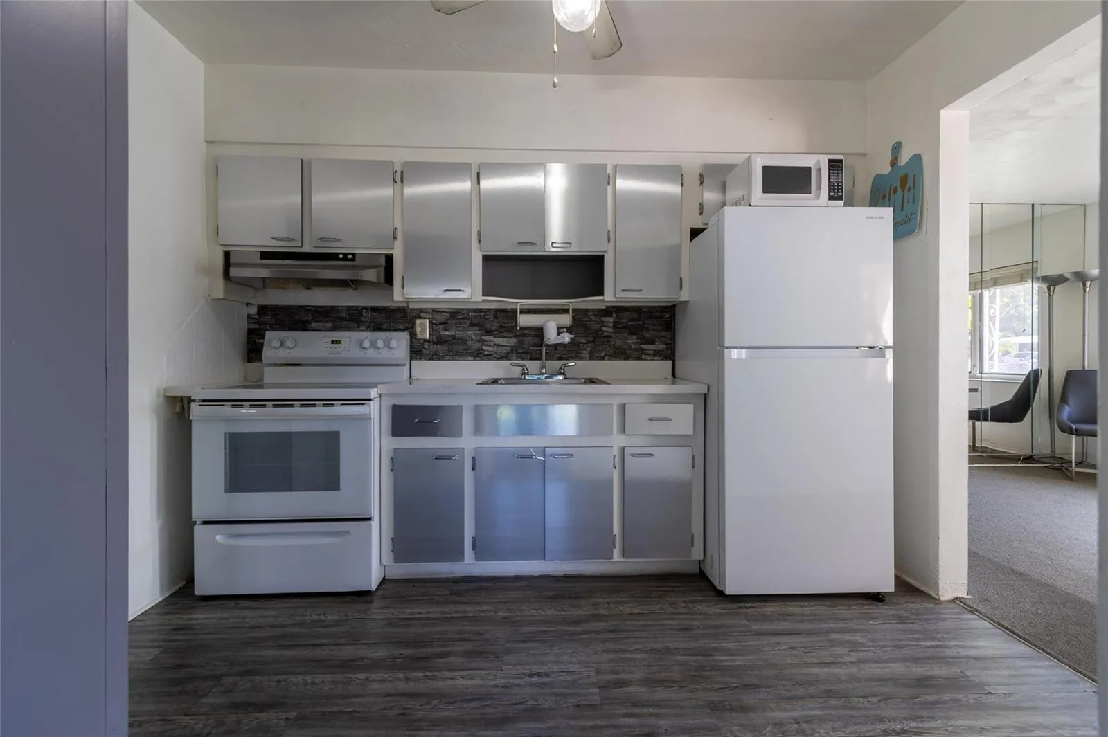4720 N Andrews Avenue, Oakland Park, FL 33309 photo 6