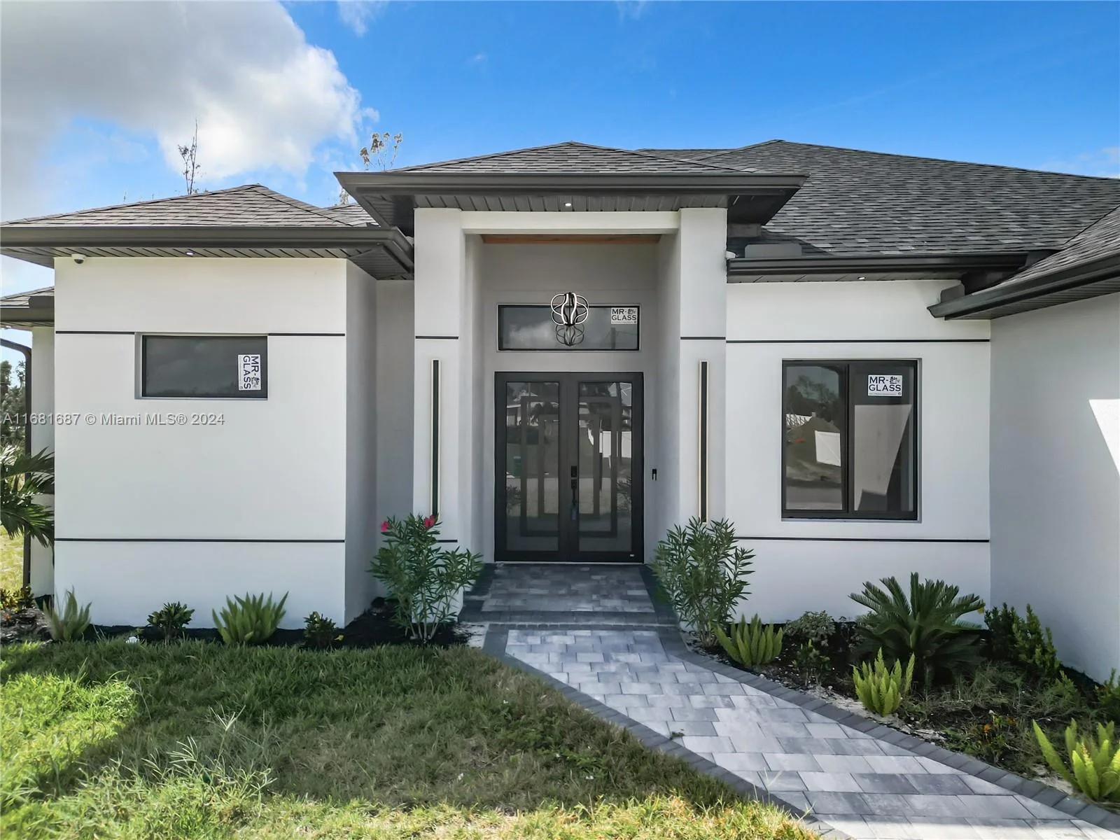 3632 NE 9th Pl, Cape Coral, FL 33909 photo 3