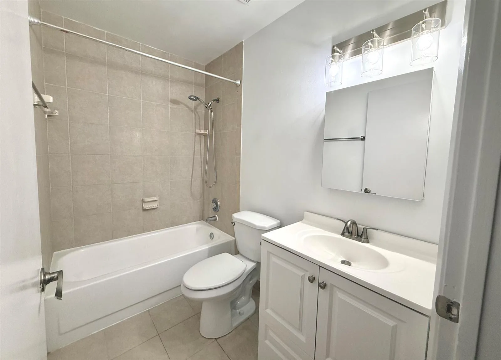 1625 Meadows Circle W, Boynton Beach, FL 33436 photo 9
