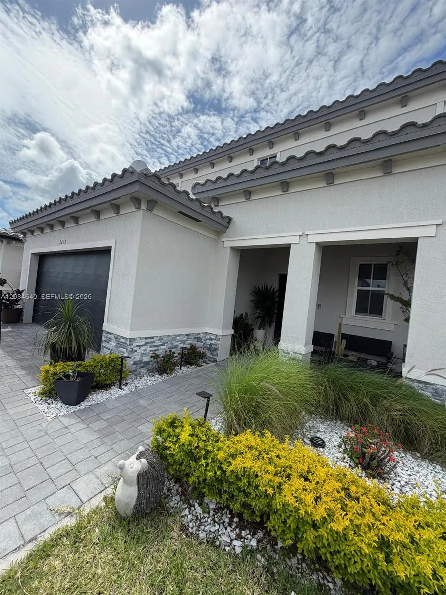 2618 SE 9th St, Homestead, FL 33035