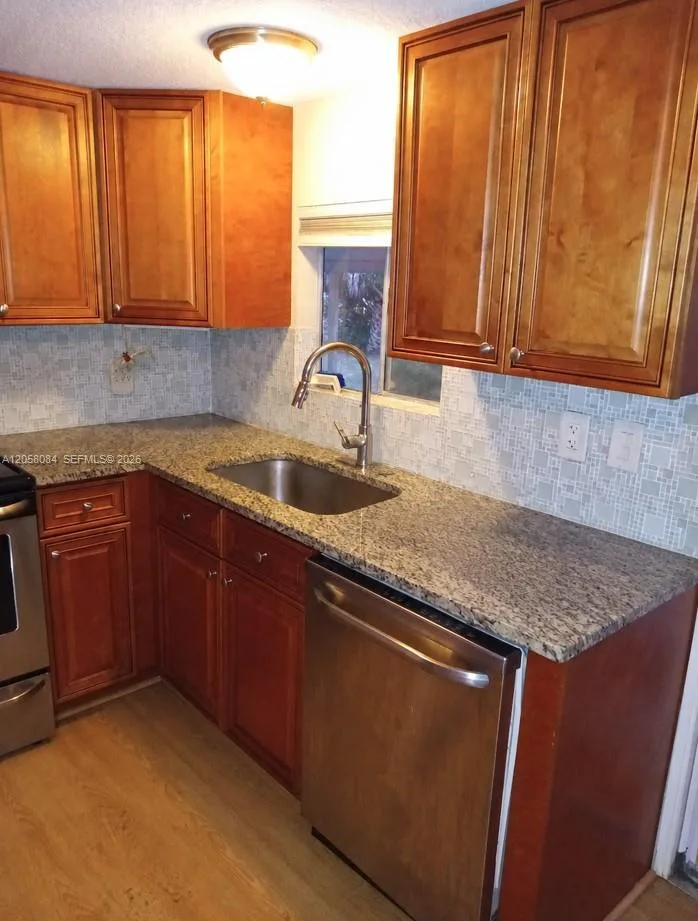 7323 N 44th Ter N, Riviera Beach, FL 33404 — photo 2 of 6