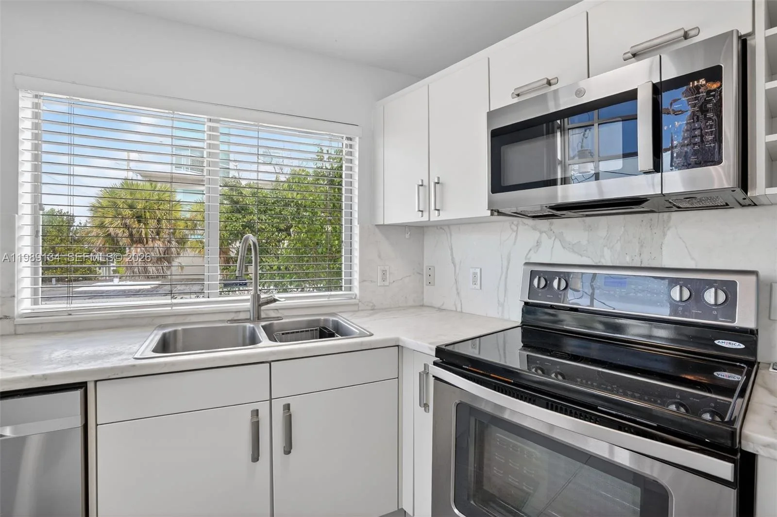 7700 Collins Ave # 1, Miami Beach, FL 33141 photo 5
