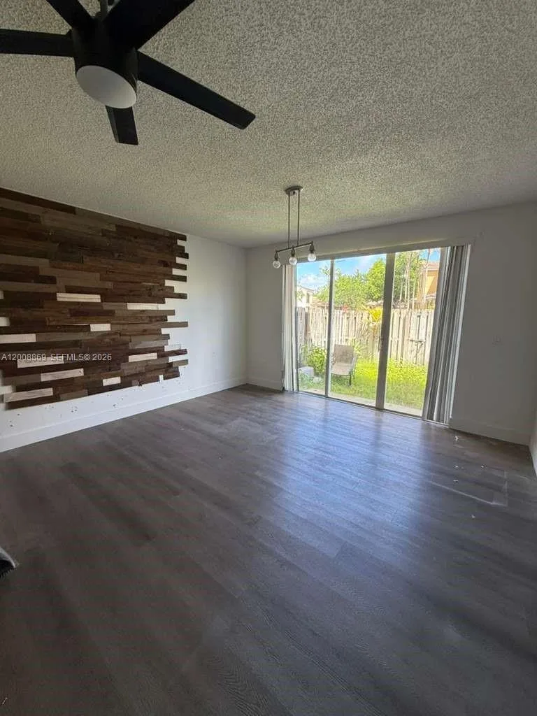 2311 NE 42nd Cir # 1, Homestead, FL 33033 — zdjęcie 5