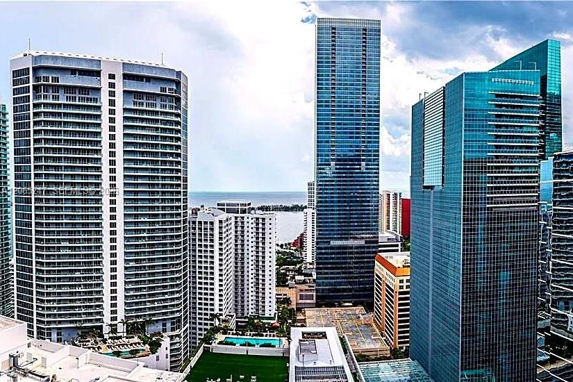 1200 Brickell Bay Dr # 3821, Miami, FL 33131 photo 2