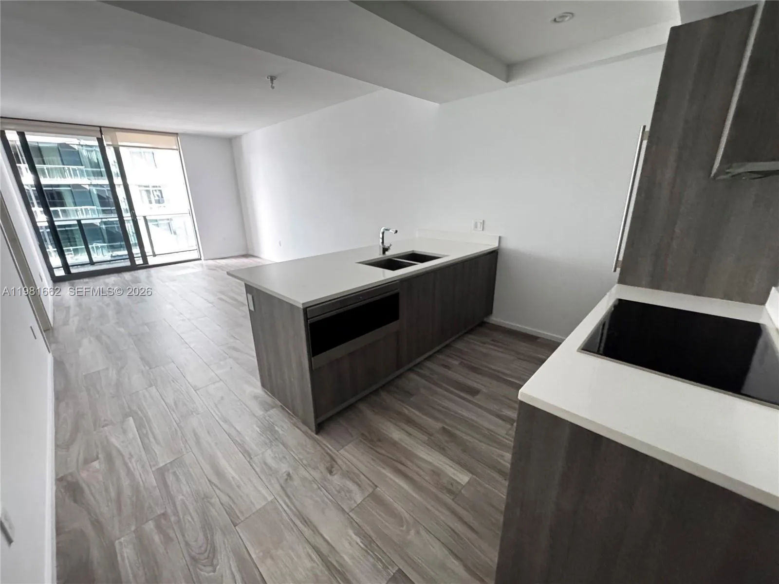 801 S Miami Ave # 1906, Miami, FL 33130