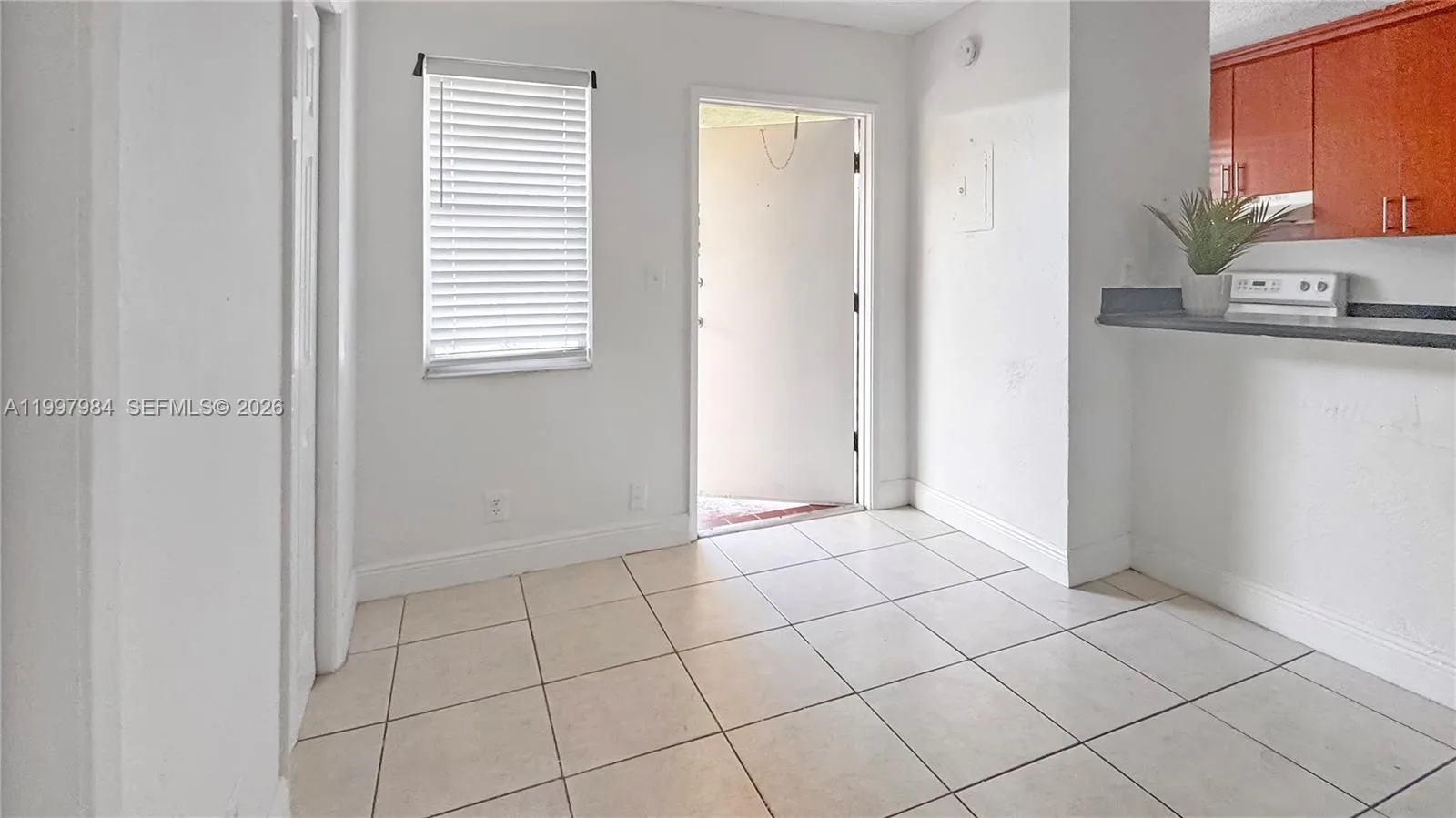 4081 N Dixie Hwy # 20, Oakland Park, FL 33334
