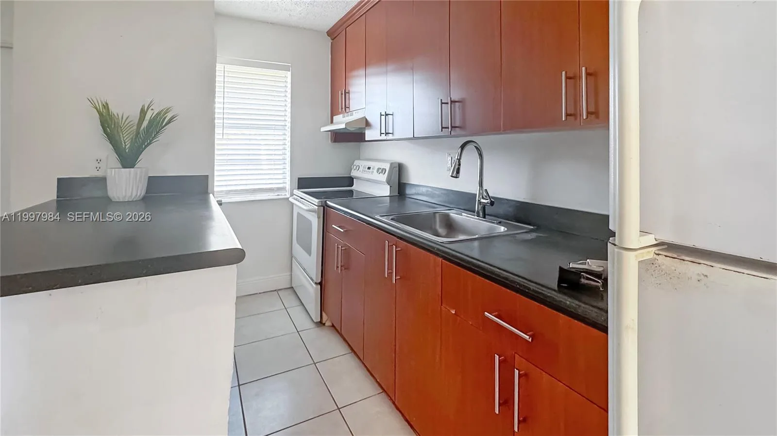 4081 N Dixie Hwy # 20, Oakland Park, FL 33334 photo 3