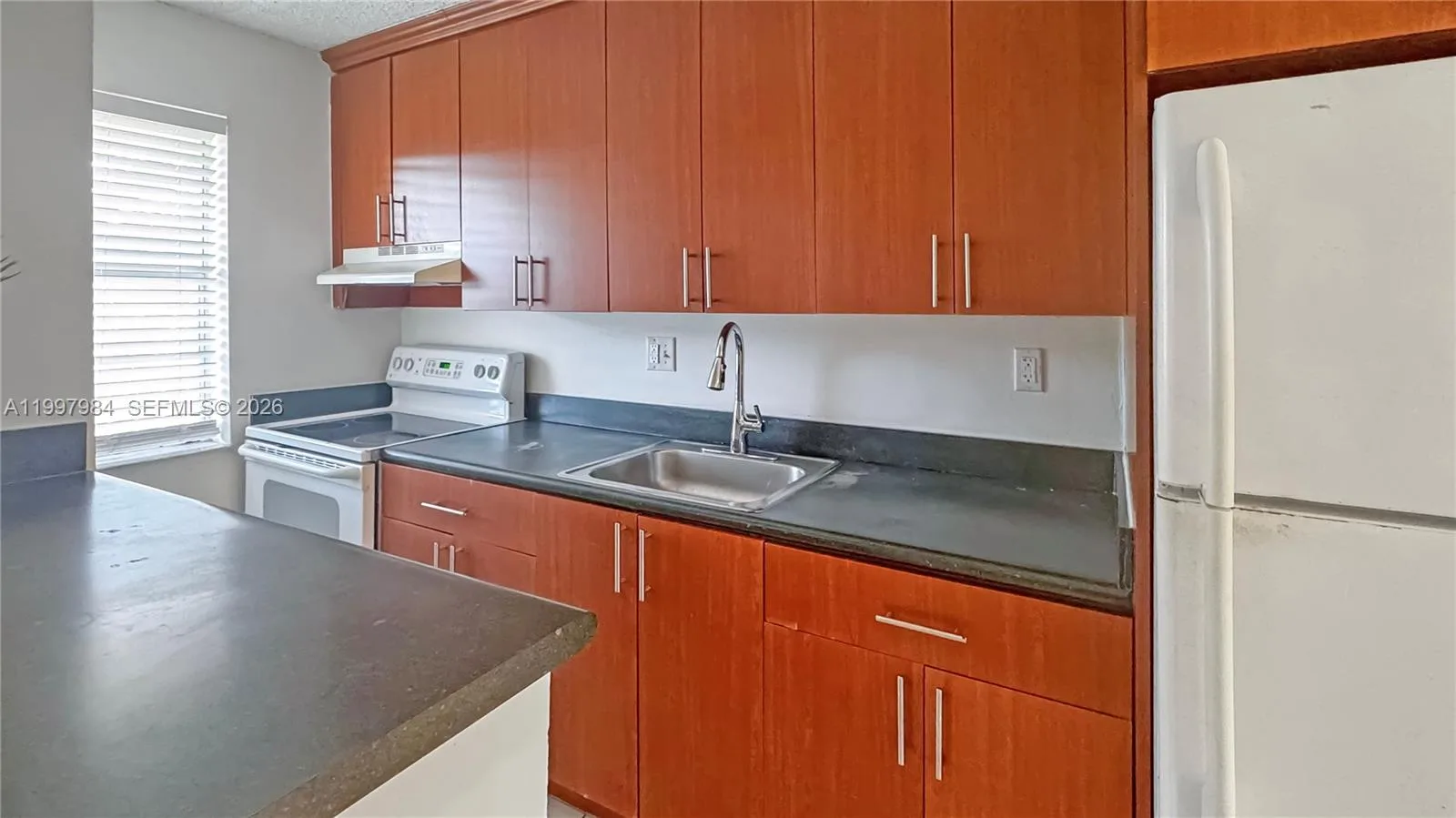 4081 N Dixie Hwy # 20, Oakland Park, FL 33334 photo 4