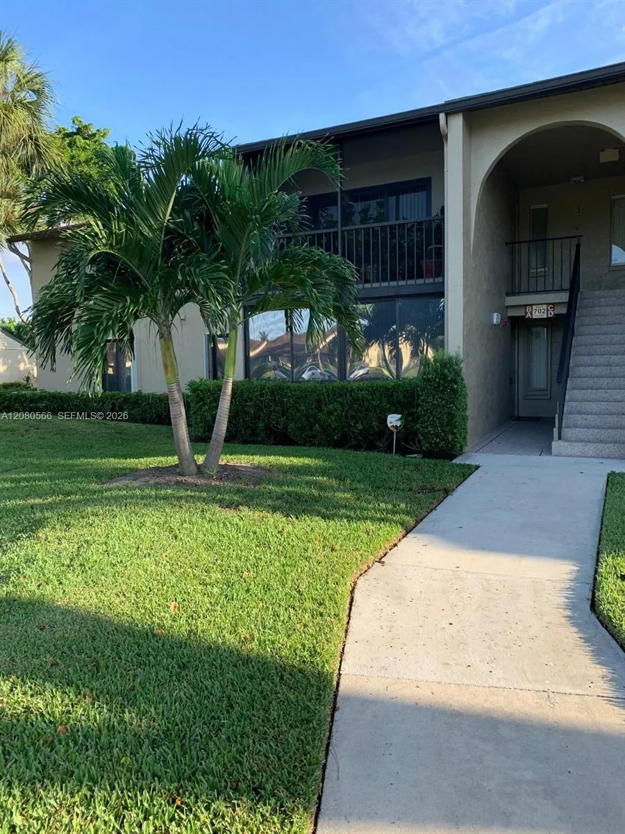 702 Sunny Pine Way # A1, Green Acres, FL 33415