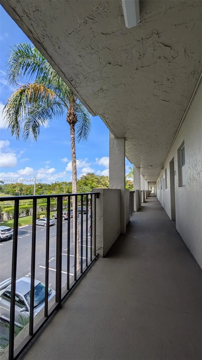 6080 NW 44th St # 305, Lauderhill, FL 33319 photo 5