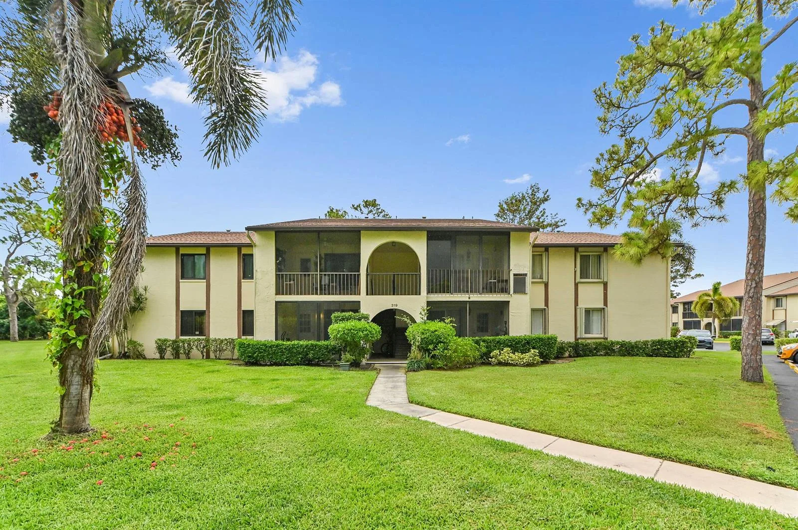 319 Knotty Pine Circle # C-1, FL 33463
