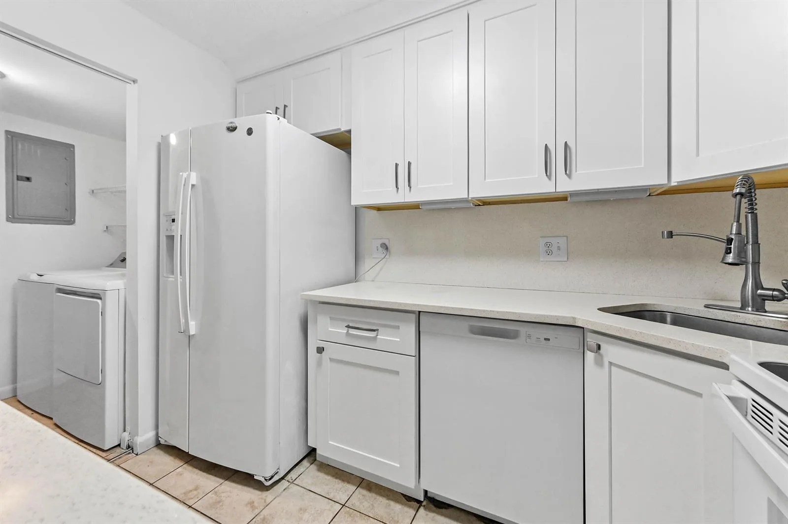 319 Knotty Pine Circle # C-1, FL 33463 photo 10