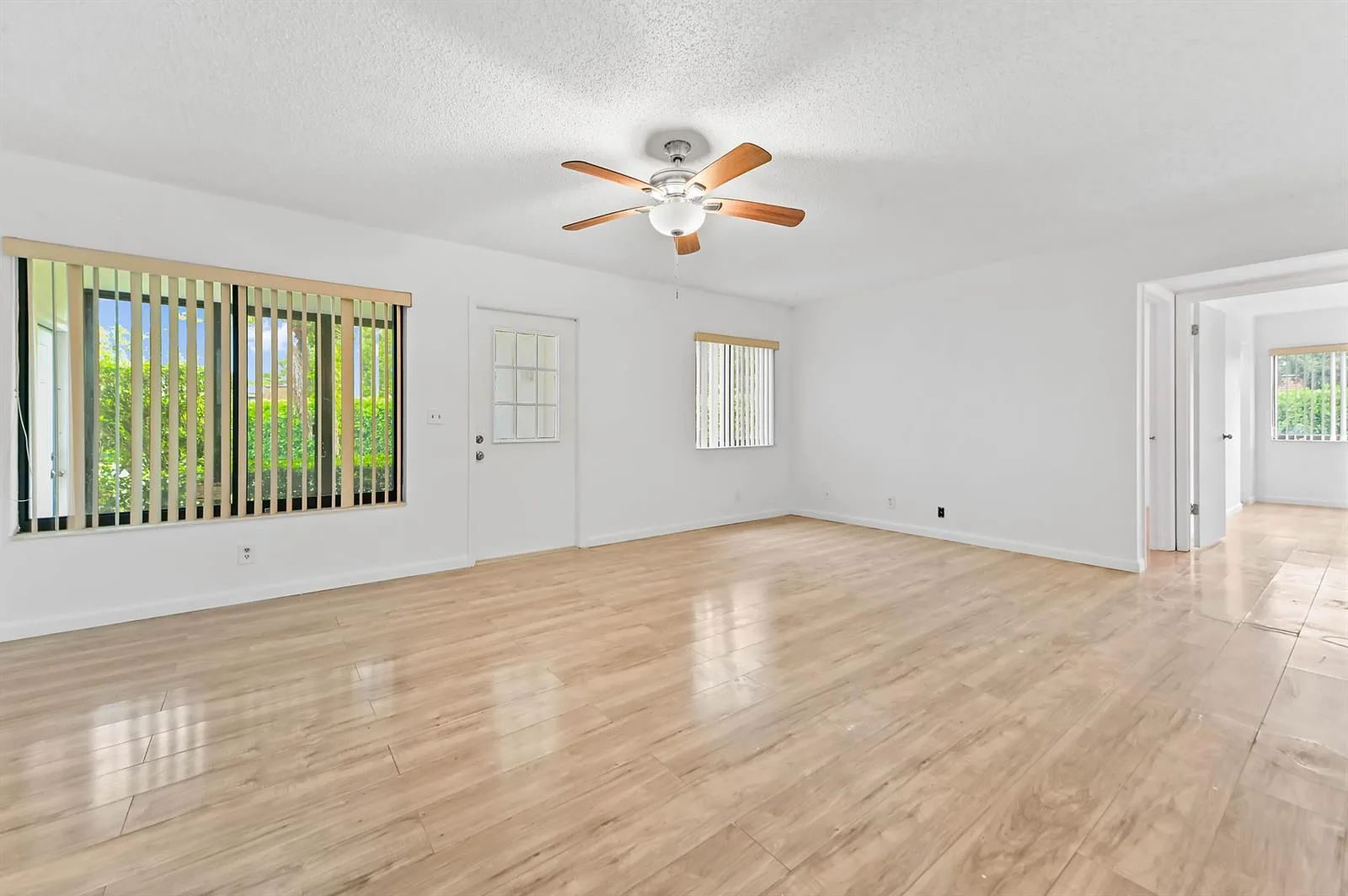 319 Knotty Pine Circle # C-1, FL 33463 photo 6