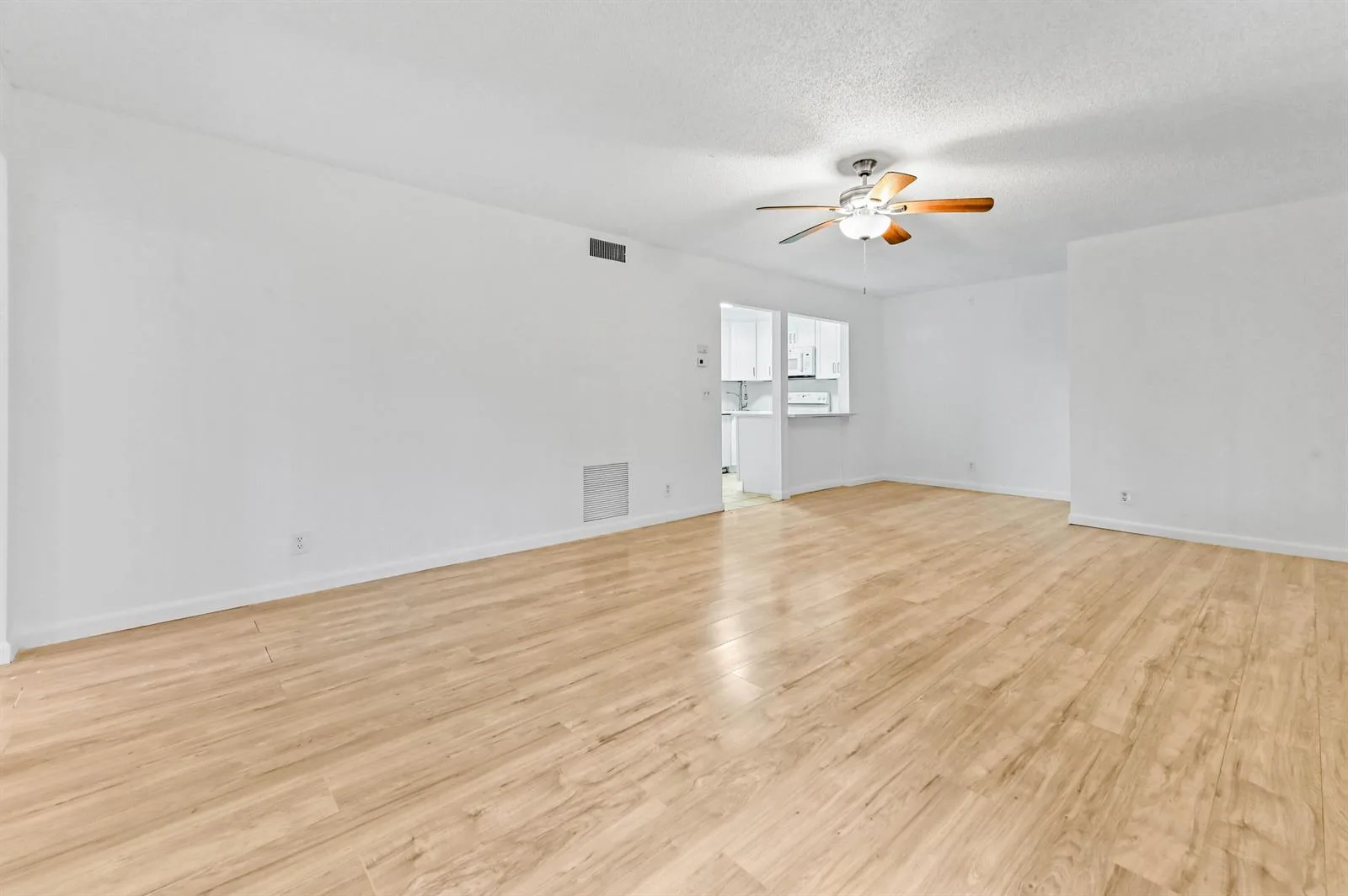 319 Knotty Pine Circle # C-1, FL 33463 photo 7