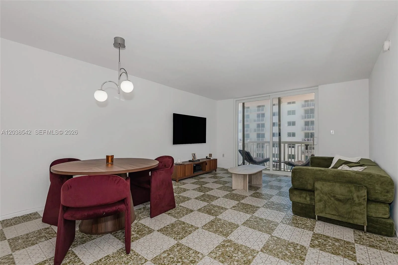 401 Ocean Dr # 810, Miami Beach, FL 33139