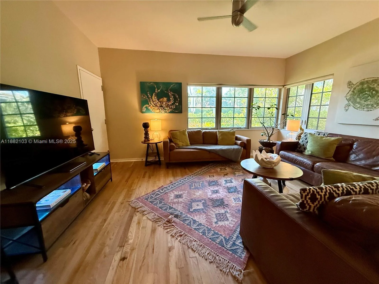 1600 Michigan Ave # 1, Miami Beach, FL 33139 photo 2