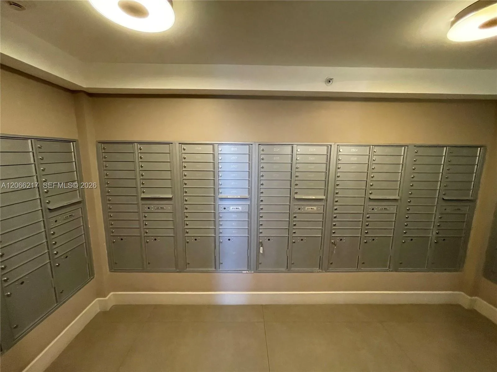 600 NE 27th St # 1205, Miami, FL 33137 photo 3