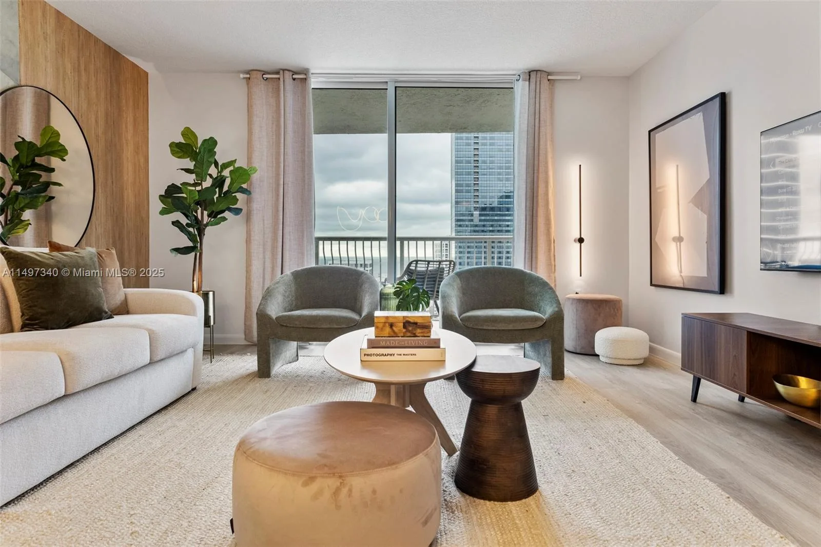1200 Brickell Bay Dr # 3619, Miami, FL 33131 photo 2