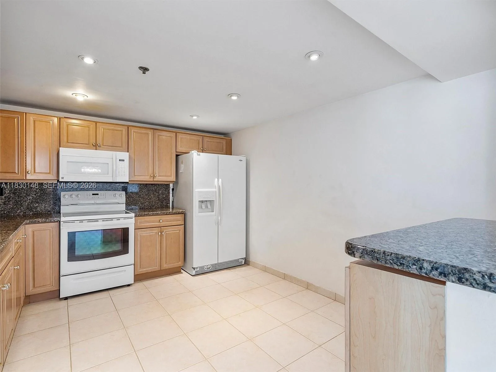 210 174th St # 2005, Sunny Isles Beach, FL 33160 photo 10