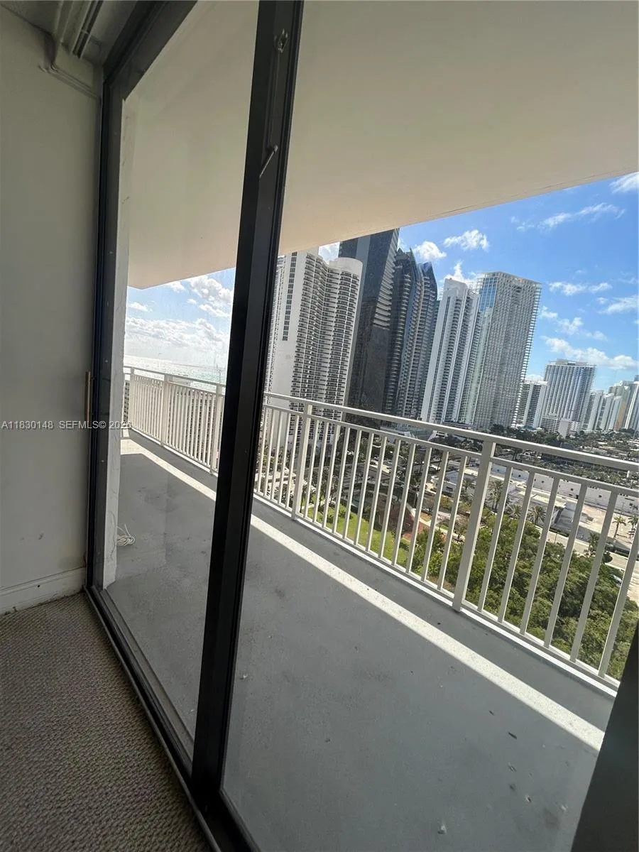 210 174th St # 2005, Sunny Isles Beach, FL 33160 photo 8