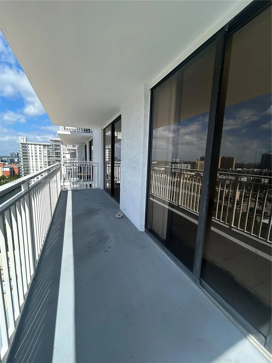 210 174th St # 2005, Sunny Isles Beach, FL 33160 photo 9