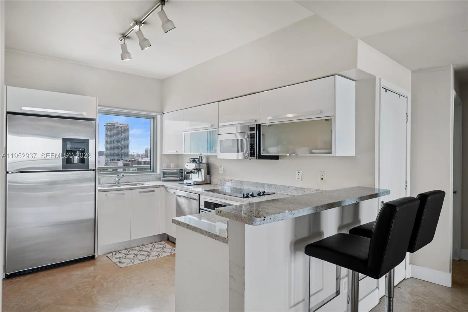 601 NE 36th St # 1704, Miami, FL 33137 photo 9