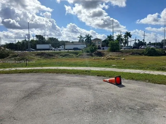 550 SW 136th Pl, Miami, FL 33184 photo 3