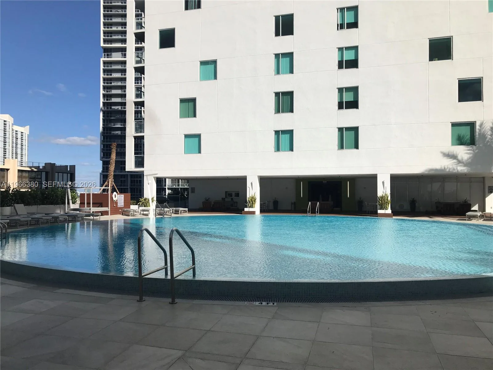 55 SE 6th St # 3304, Miami, FL 33131 photo 4
