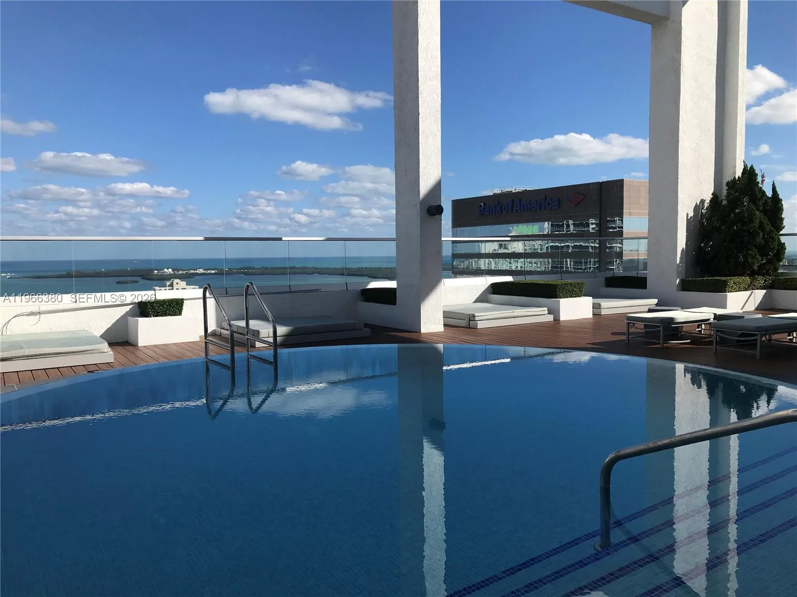 55 SE 6th St # 3304, Miami, FL 33131 photo 5