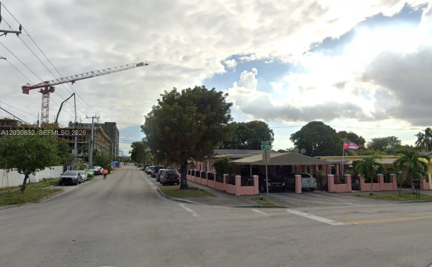 890 E 28th St, Hialeah, FL 33013