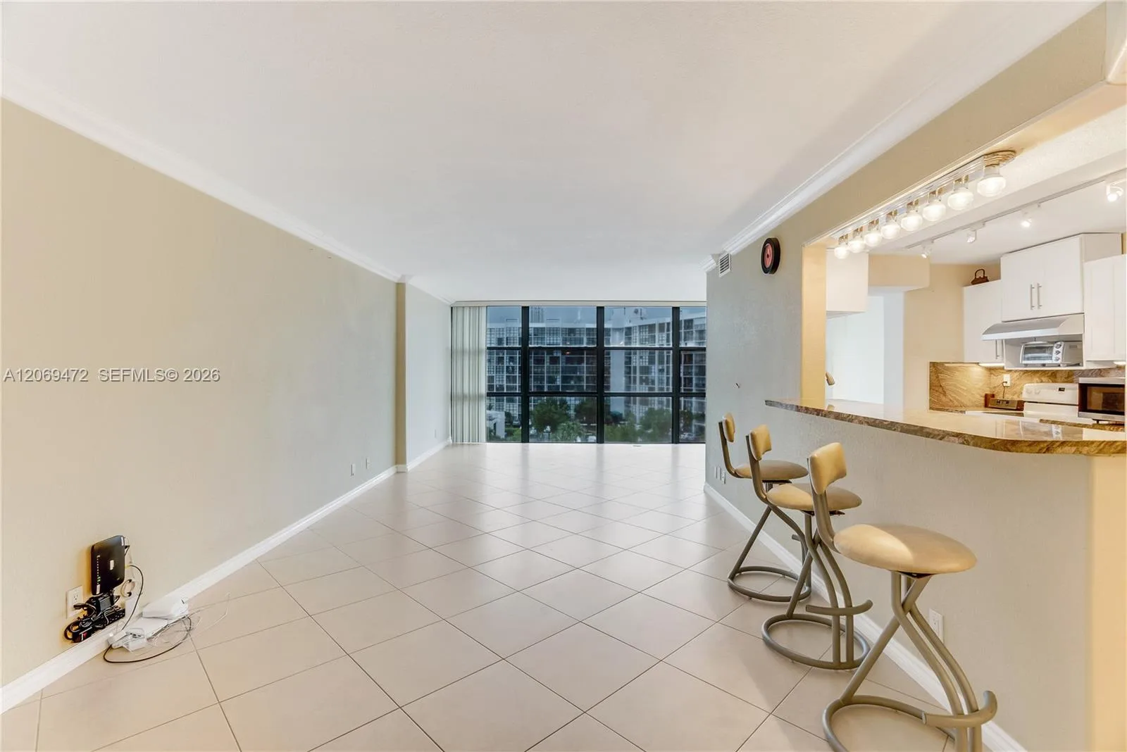 1000 Parkview Dr # 614, Hallandale Beach, FL 33009 photo 4