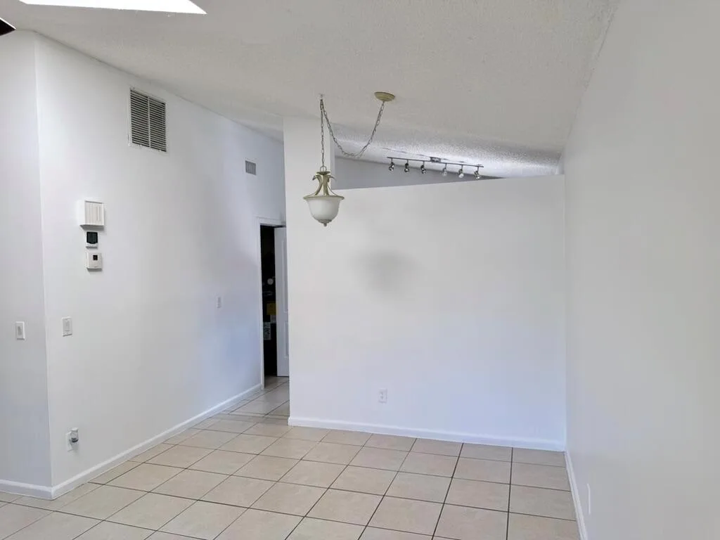 8715 PLUTO Terrace, West Palm Beach, FL 33403 photo 4