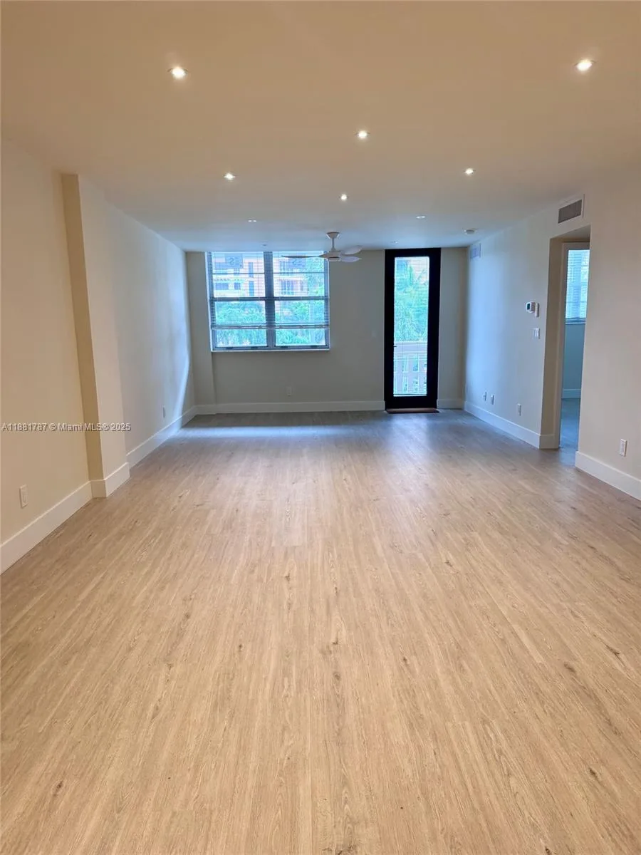 90 Edgewater Dr # 212, Coral Gables, FL 33133 photo 2