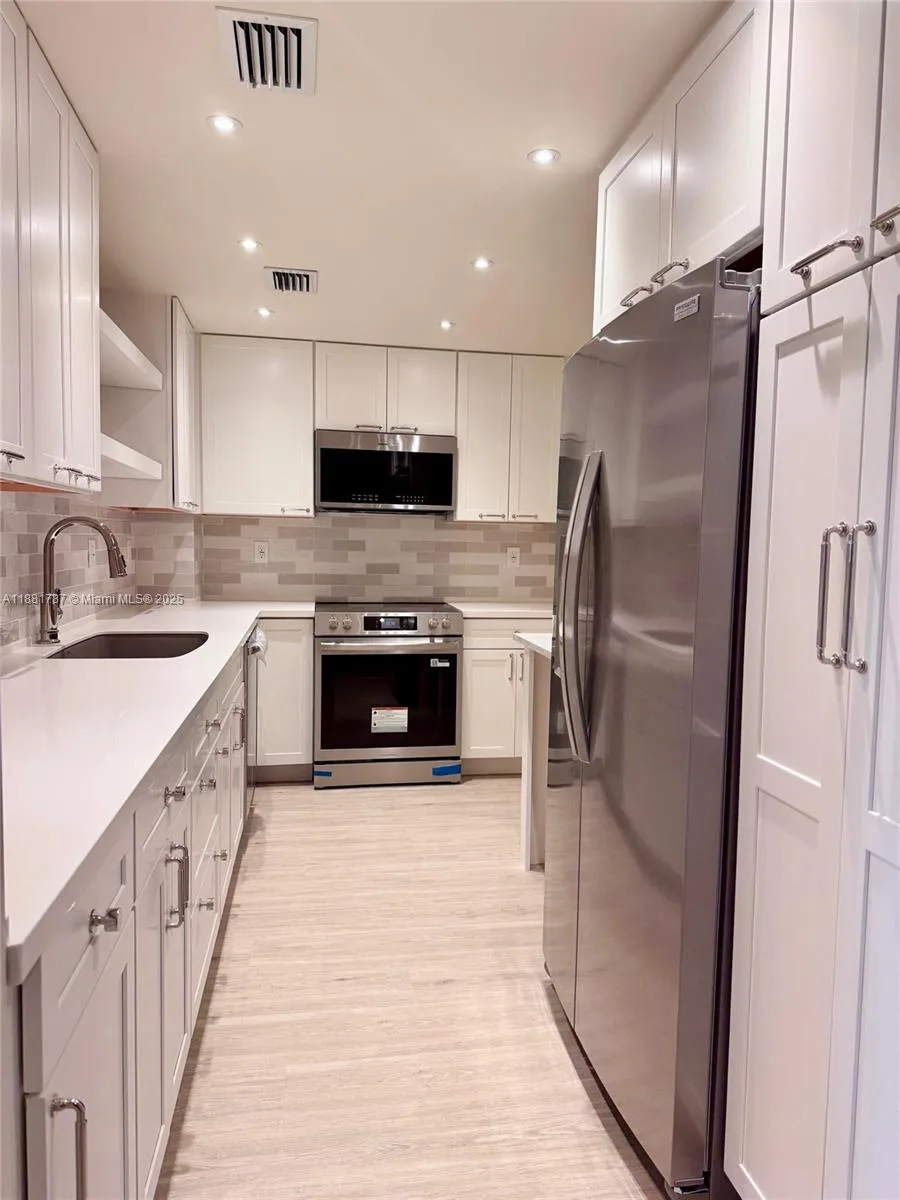 90 Edgewater Dr # 212, Coral Gables, FL 33133 photo 4