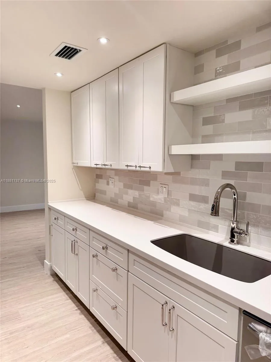 90 Edgewater Dr # 212, Coral Gables, FL 33133 photo 7