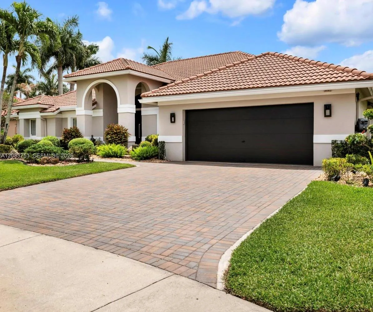 1165 Manor Ct, Weston, FL 33326
