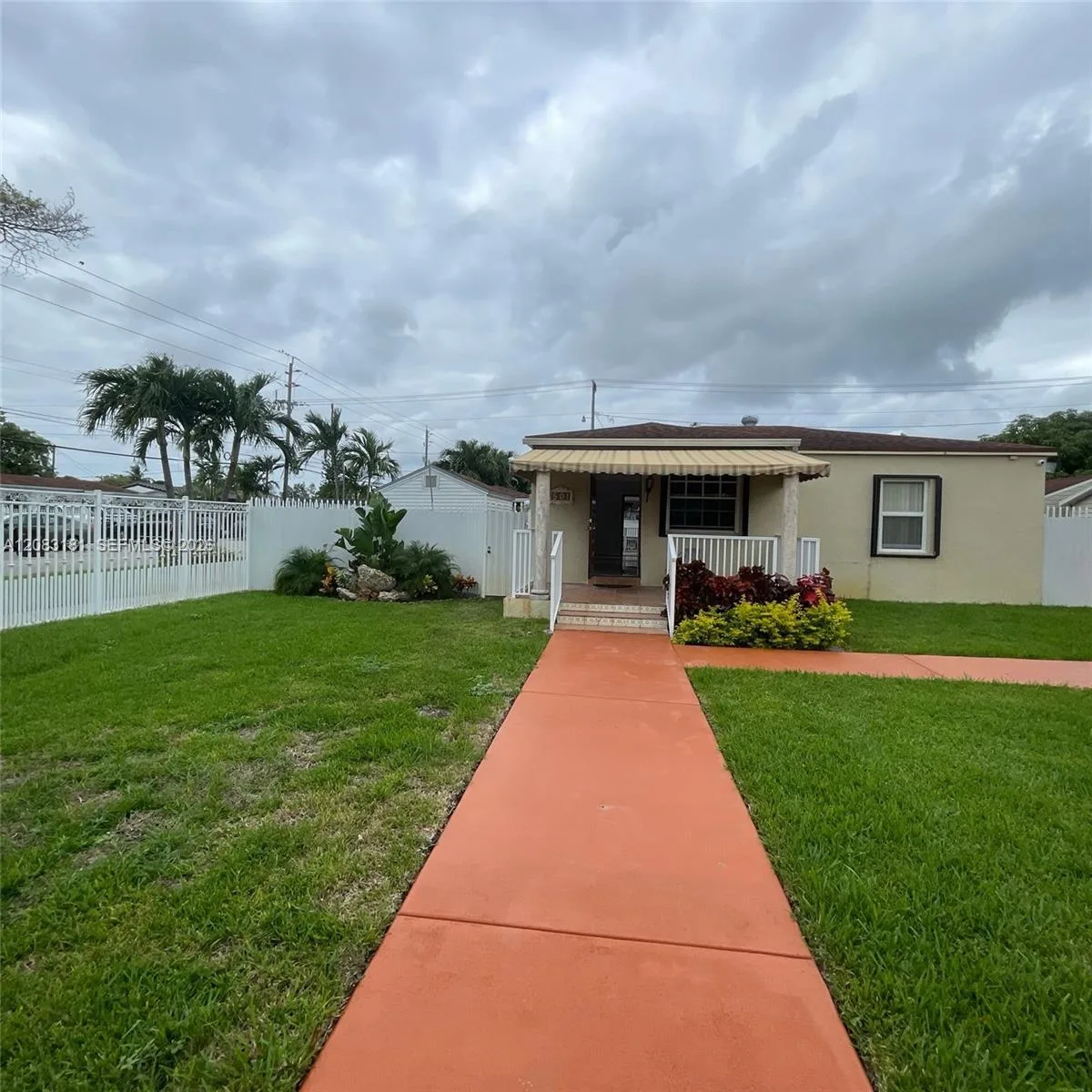 501 SE 7th St # A, Hialeah, FL 33010