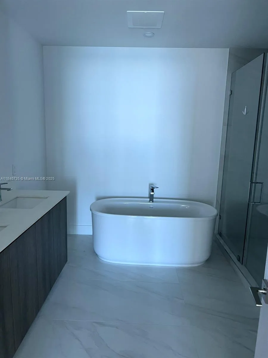 17550 Collins Ave # 1004, Sunny Isles Beach, FL 33160 photo 6