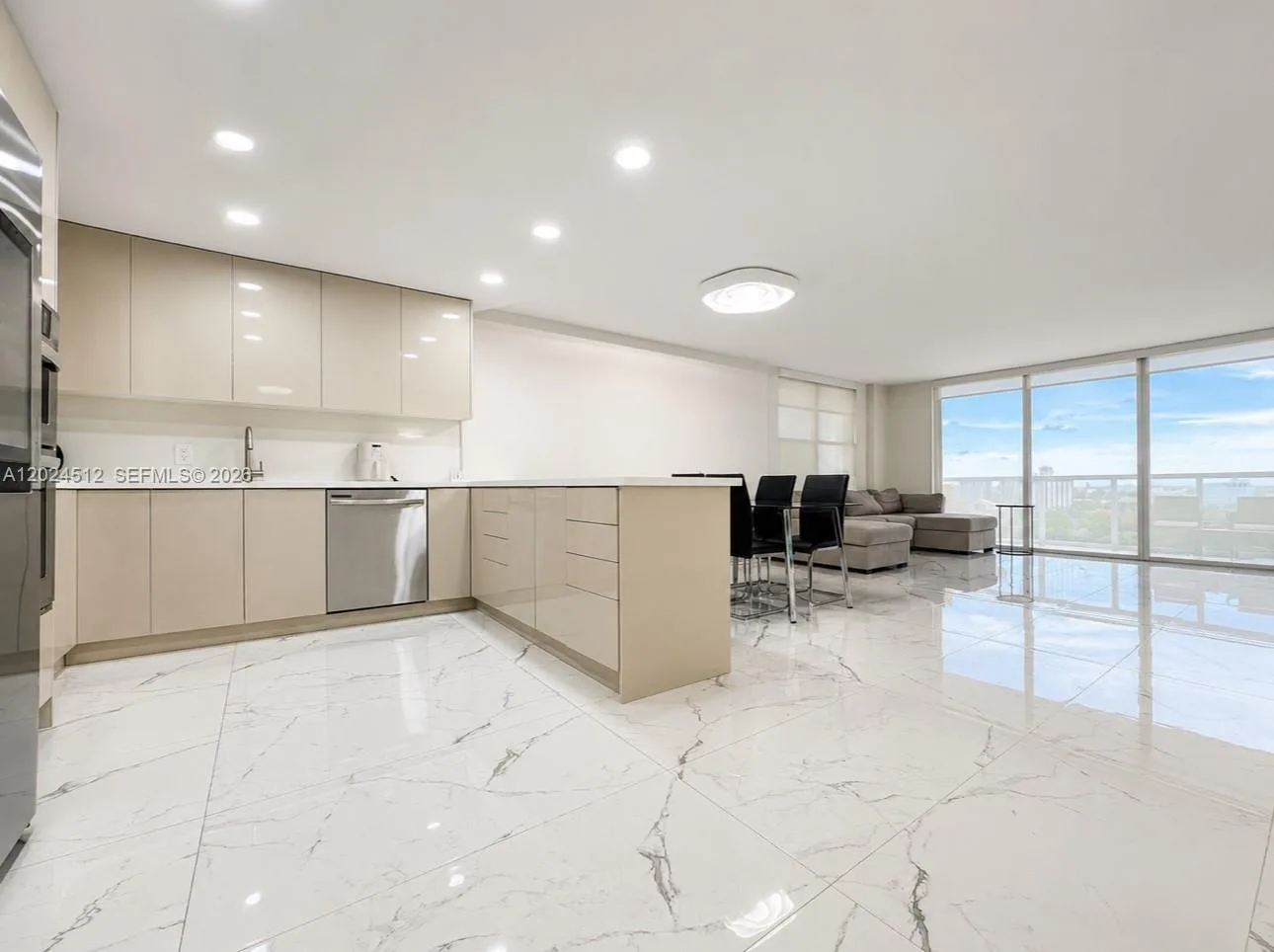 3800 S Ocean Dr # 1012, Hollywood, FL 33019