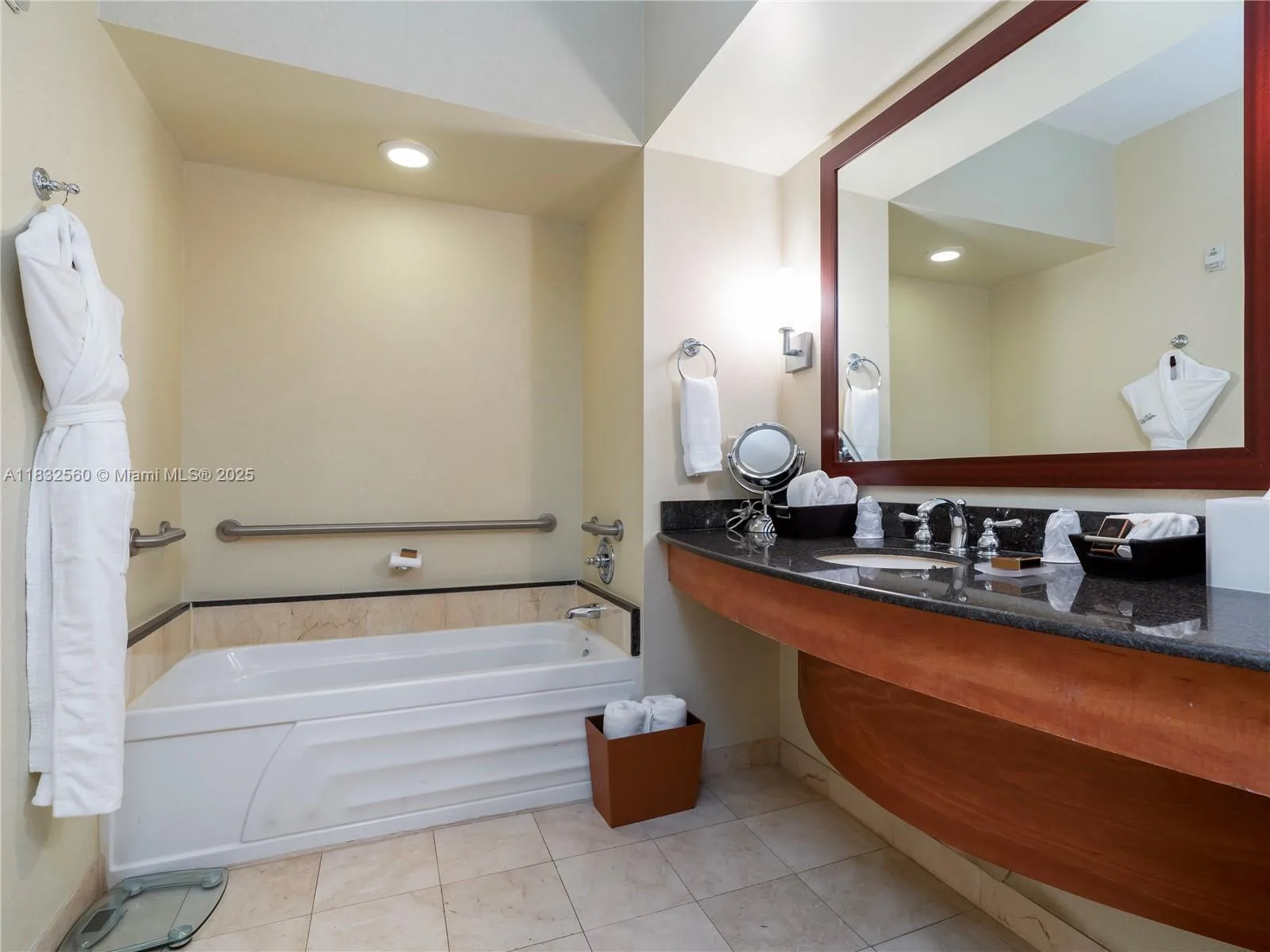 18001 Collins Ave # 1107, Sunny Isles Beach, FL 33160 photo 6