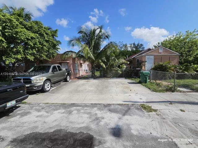 22 SW 11th St, Dania Beach, FL 33004