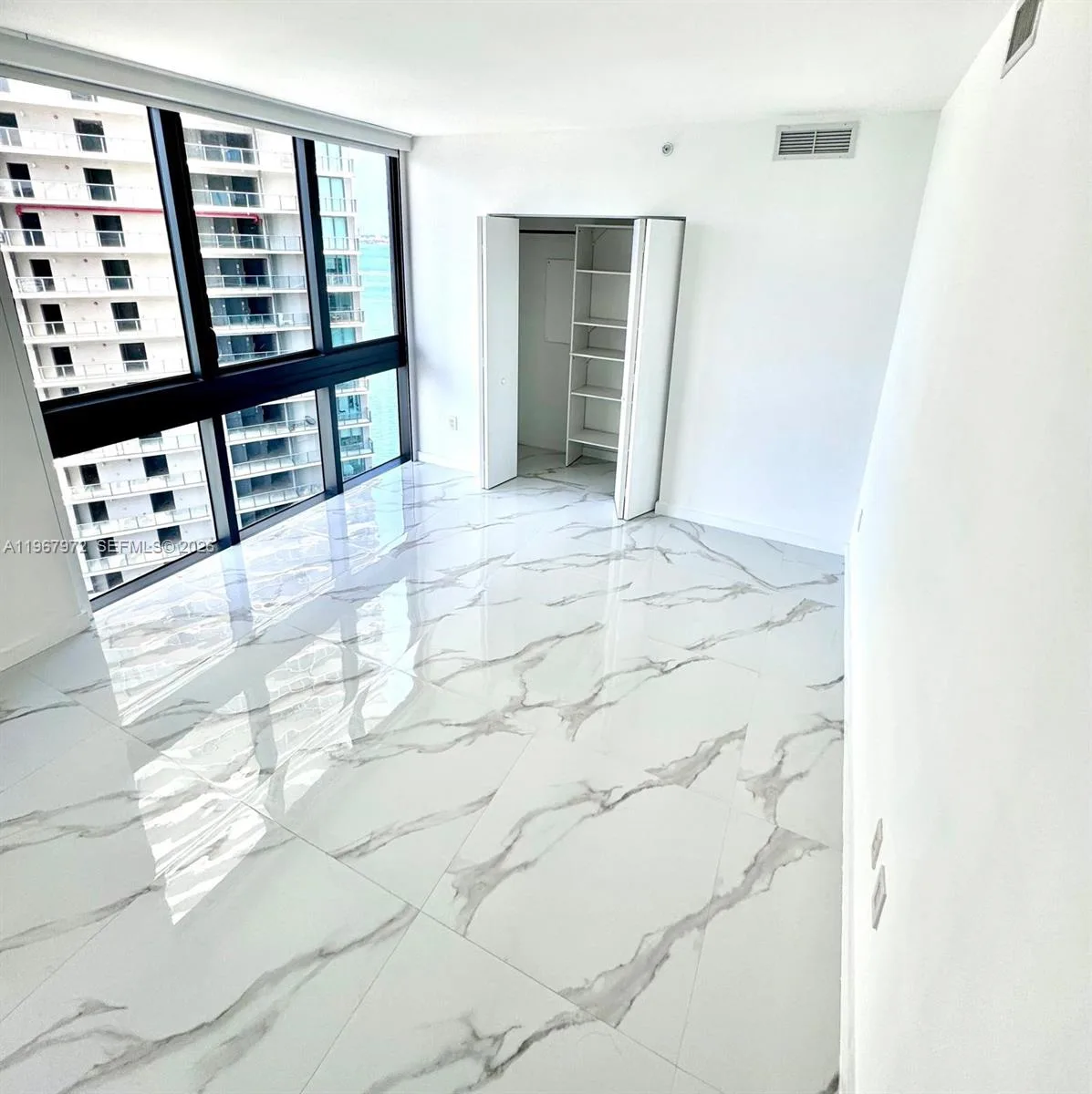650 NE 32nd St # 2507, Miami, FL 33137 photo 3