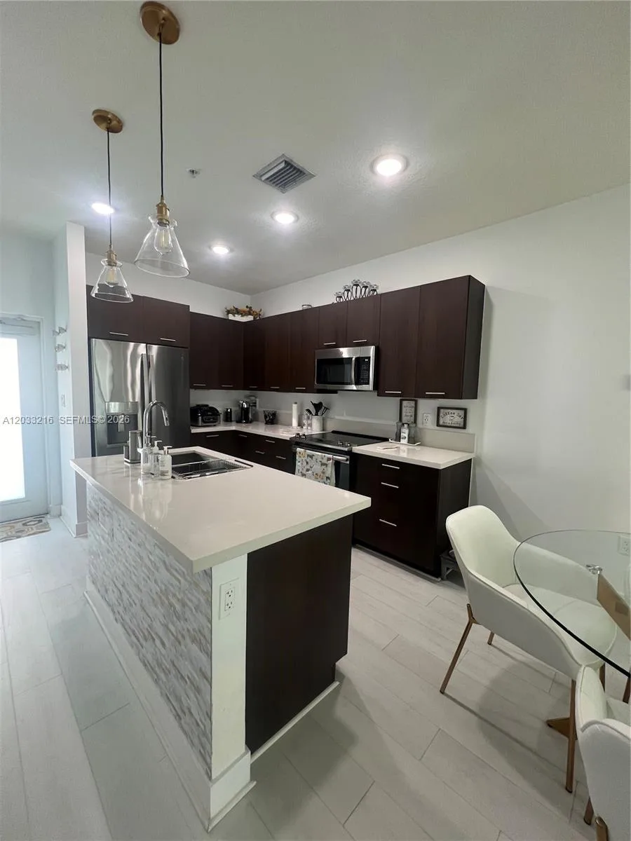4670 NW 84th Ave # 32, Doral, FL 33166 photo 3